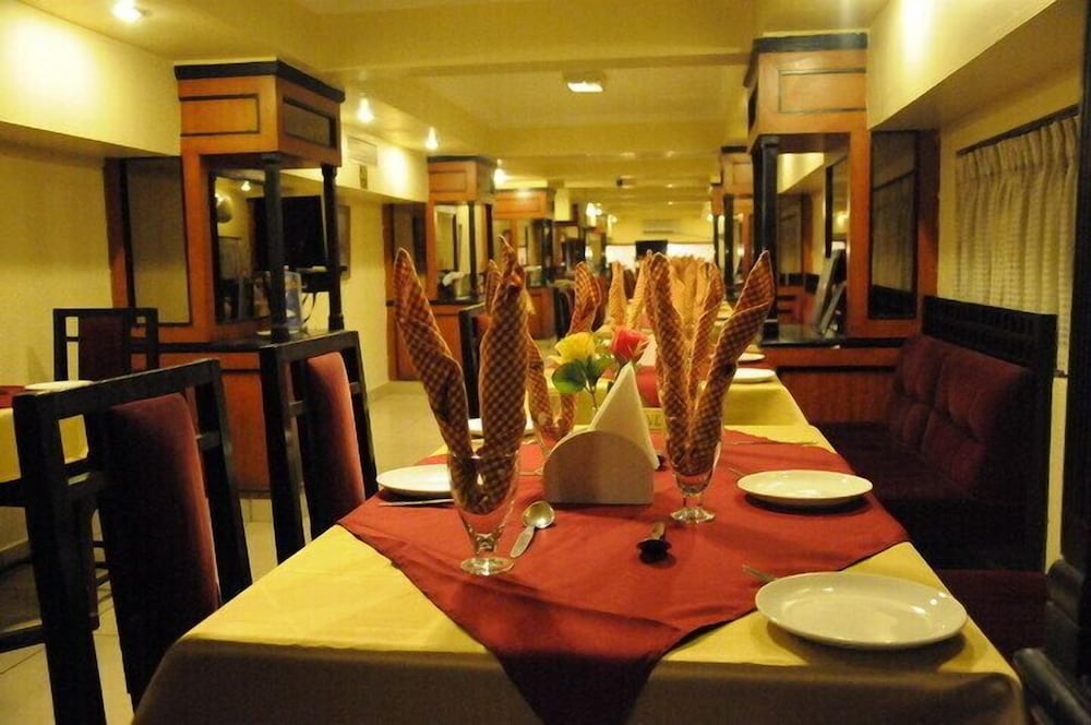 Фото Sovereign Hotel