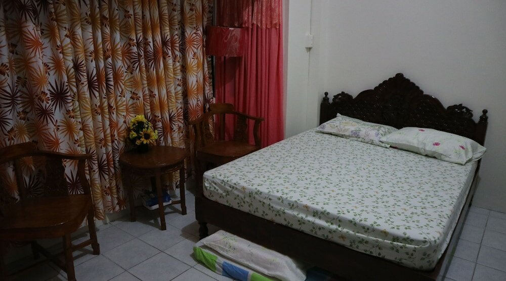 Фото Hundred Isles' Room Rentals and Transient House