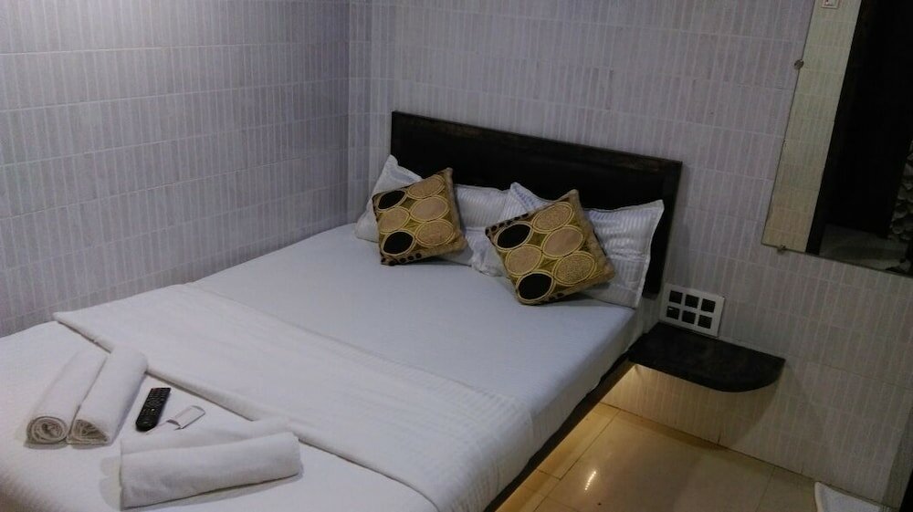 Фото Hotel Paris Residency