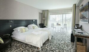 La Maison des Glazicks (Bretagne, Finistère, Arrondissement de Châteaulin, Plomodiern, Rue de la Plage, 7), hotel