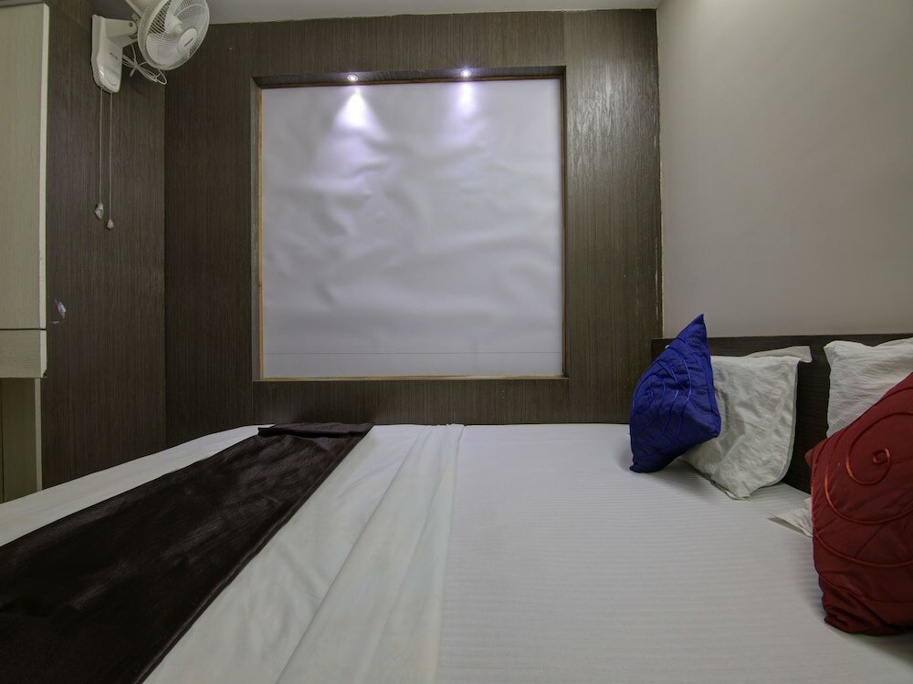 Фото Oyo 12305 Raj Residency