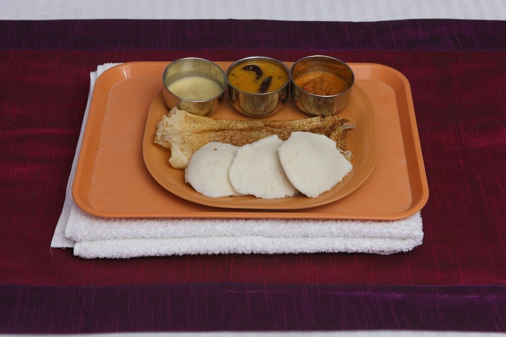 Фото Oyo 7722 Sorgam Serviced Apartments