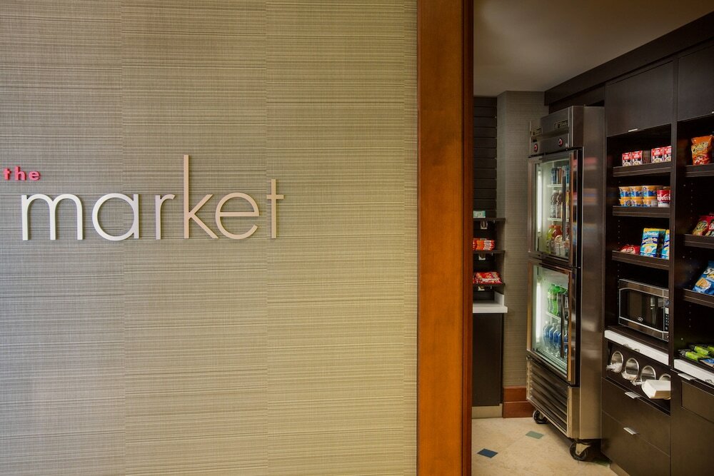 Фото Courtyard by Marriott Fort Lauderdale Beach