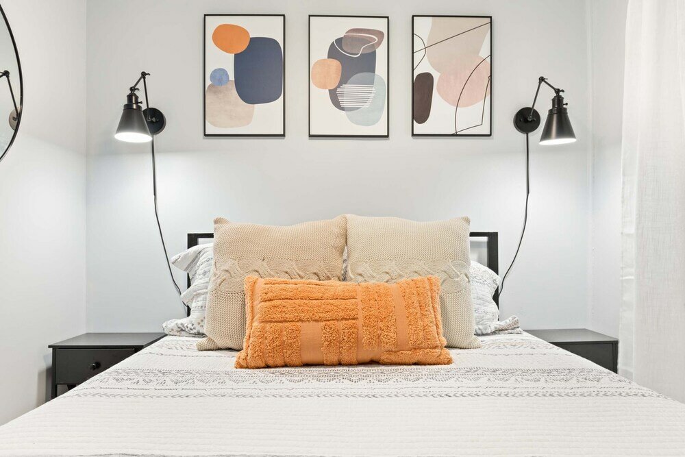 Фото Ebb and Flow Apartment House