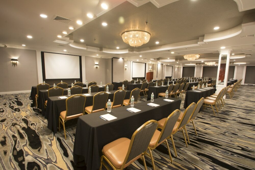 Фото Adria Hotel And Conference Center