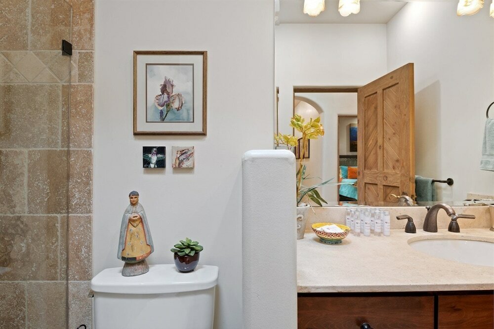 Фото Adobe Dream - Luxury East Side Adobe Home, Light Filled and Spacious