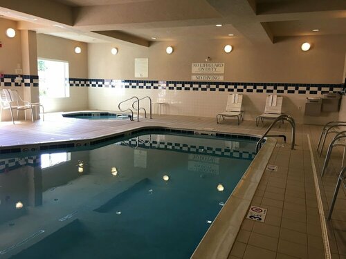 Гостиница Fairfield Inn & Suites by Marriott Frankfort во Франкфорте