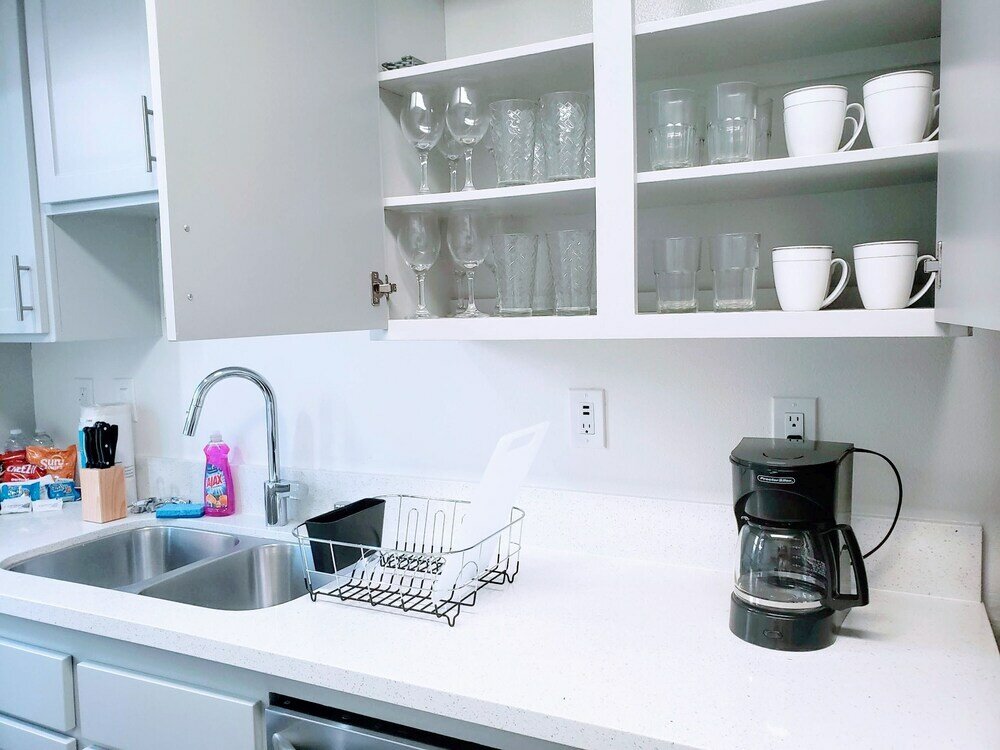 Фото Luxury Suites - Heart of Beverly Hills