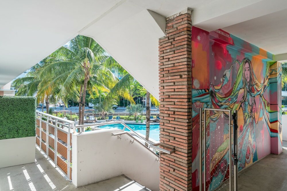 Фото The Gates Hotel South Beach 