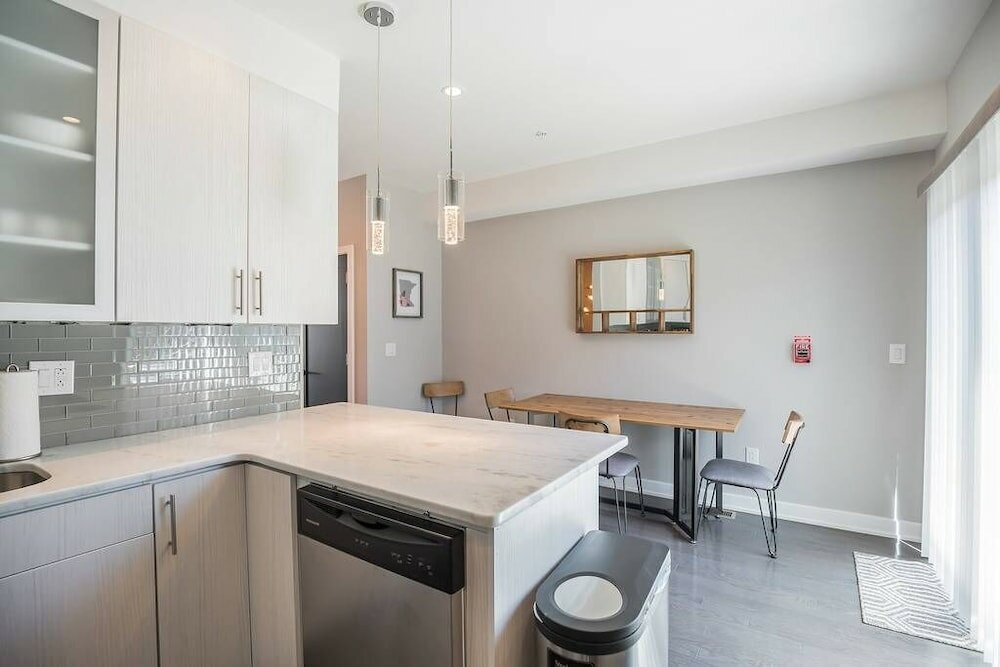 Фото 755 Capitol - B