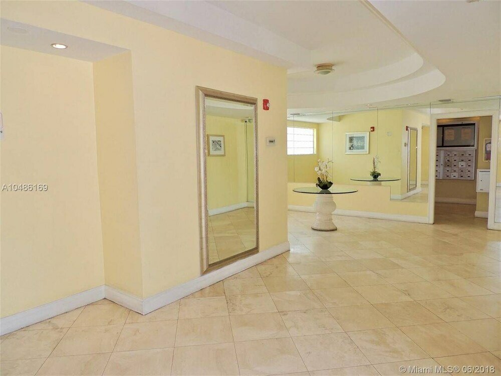 Фото Wow Condo, Middle of South Beach, Block From Ocean