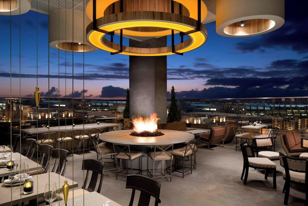 Фото Courtyard by Marriott San Diego Gaslamp/Convention Center