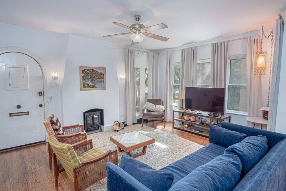 Фото Close to Famous Attractions With Hot Tub and Fire Pit