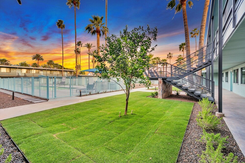 Фото Primo Old Town Location with Heated Pool