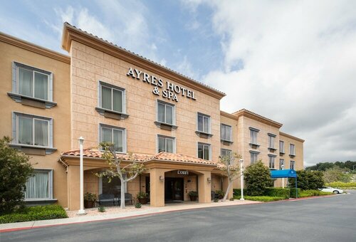 Гостиница Ayres Hotel & SPA Mission Viejo в Лейк Форест