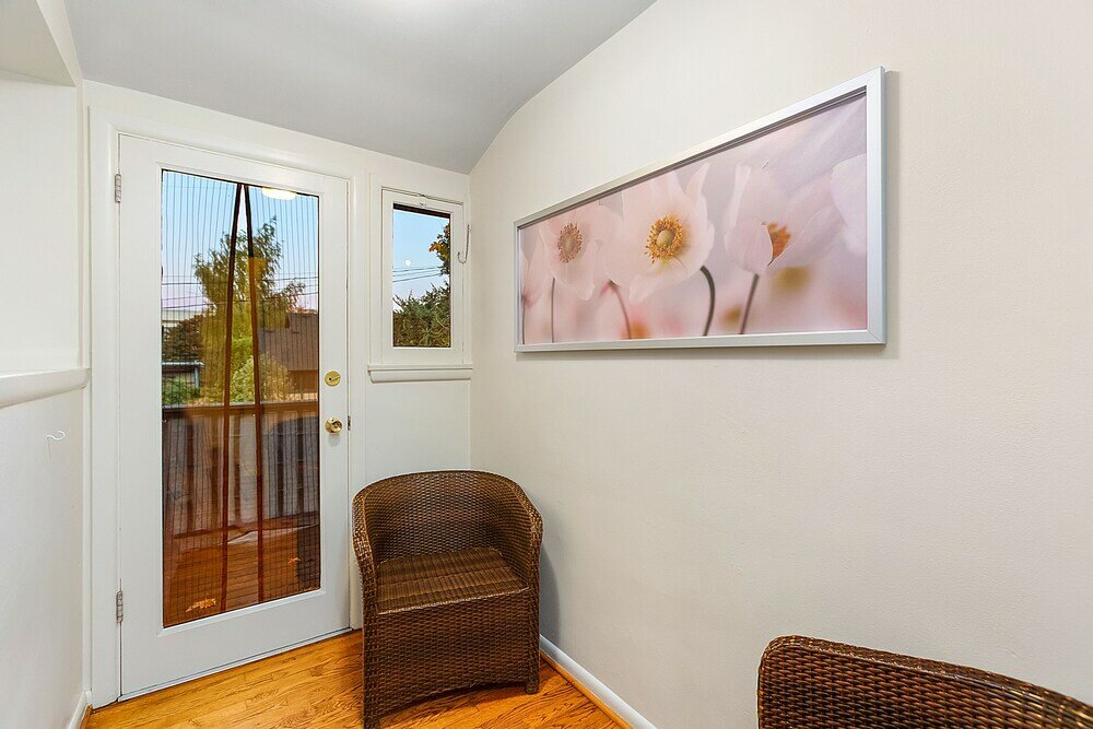 Фото Seattle's Peach Crow 87 Walkscore