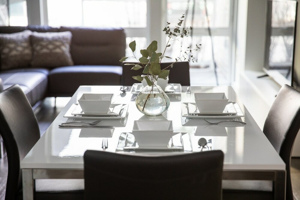 Фото Domicile Suites at Mark on 8th