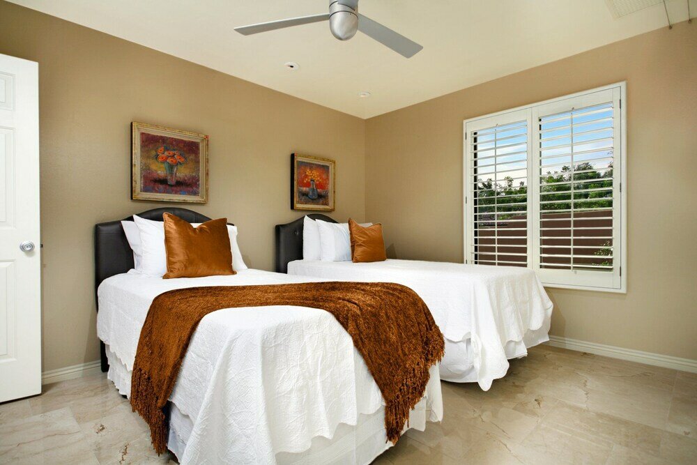 Фото Az Oasis! Heated Pool & SPA - Sport Court & Putting Greens Pool Table & Games!