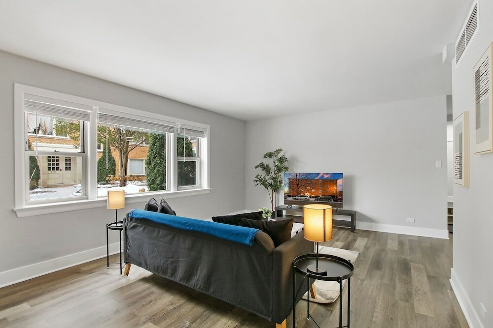 Фото Fascinating 1br Apartment in Skokie