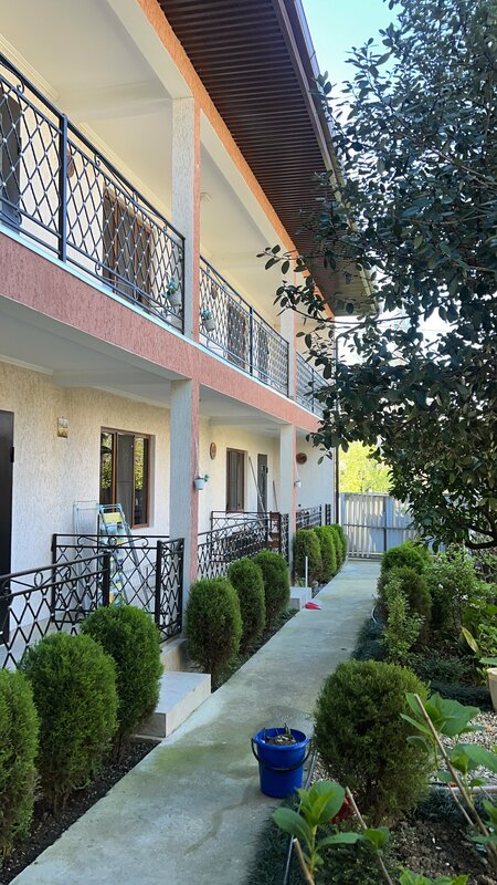 Гостиница Guest House u Larisy в Гудауте