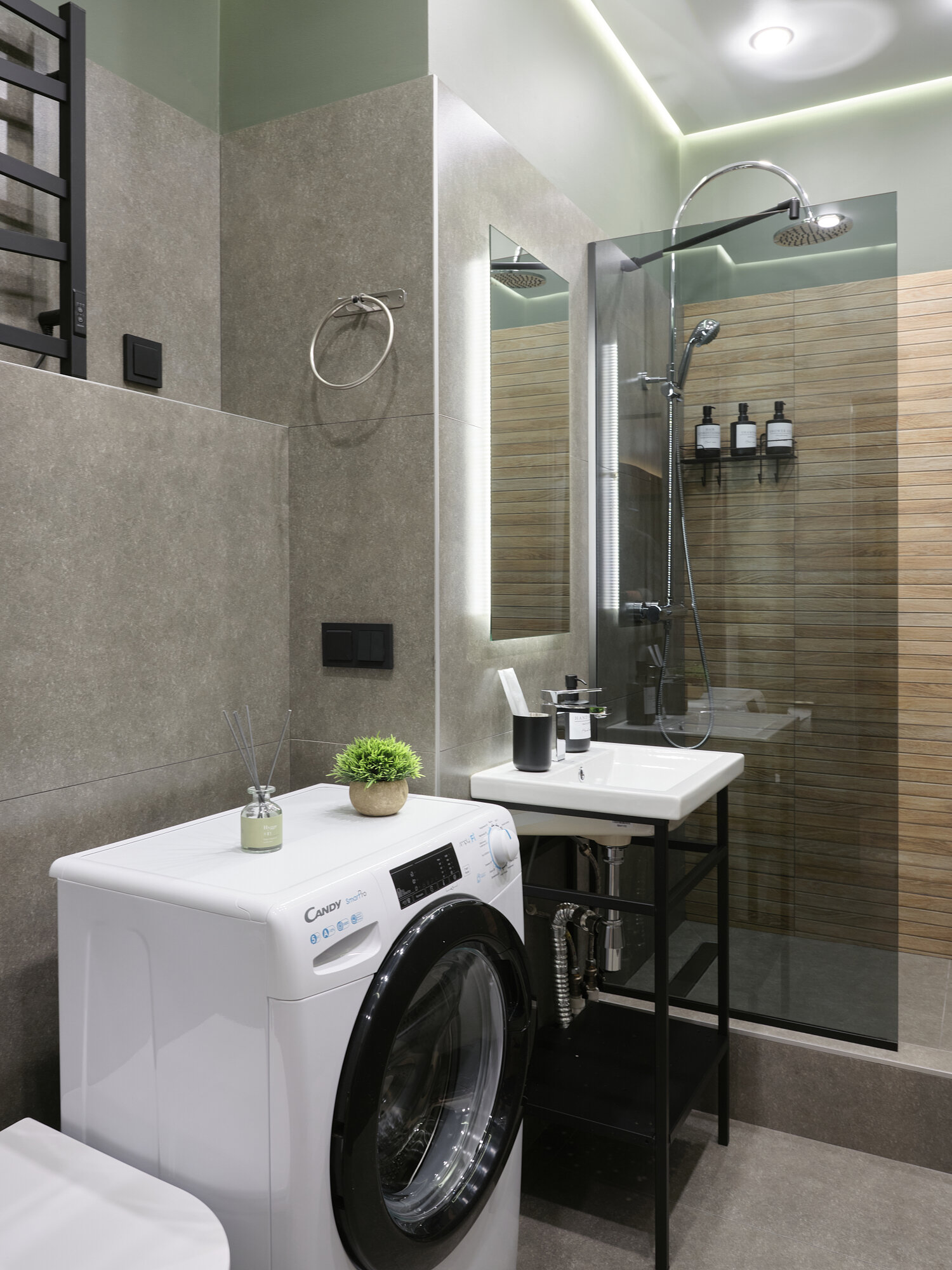 Фото Рас Апарт