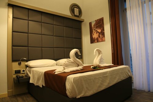 Гостиница Dolce Vita Rooms & Breakfast в Неаполе