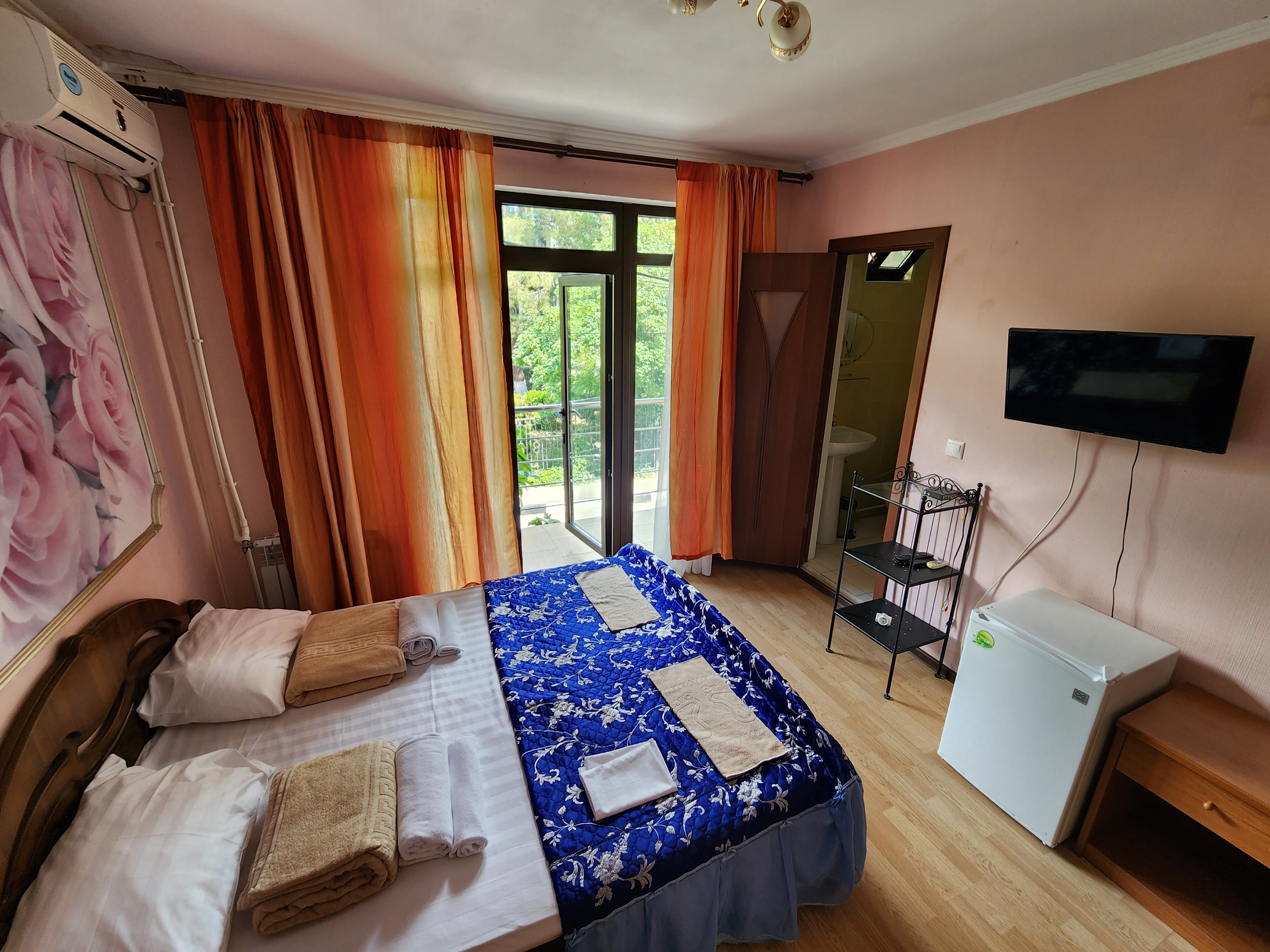 Фото Светлый