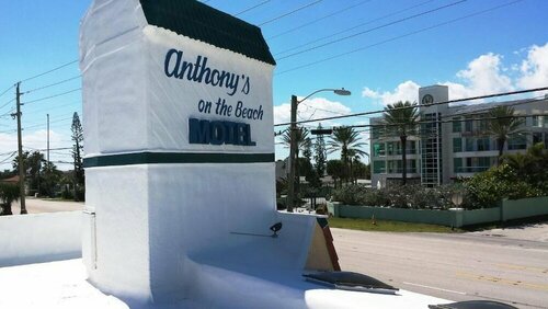 Гостиница Anthony's on the Beach