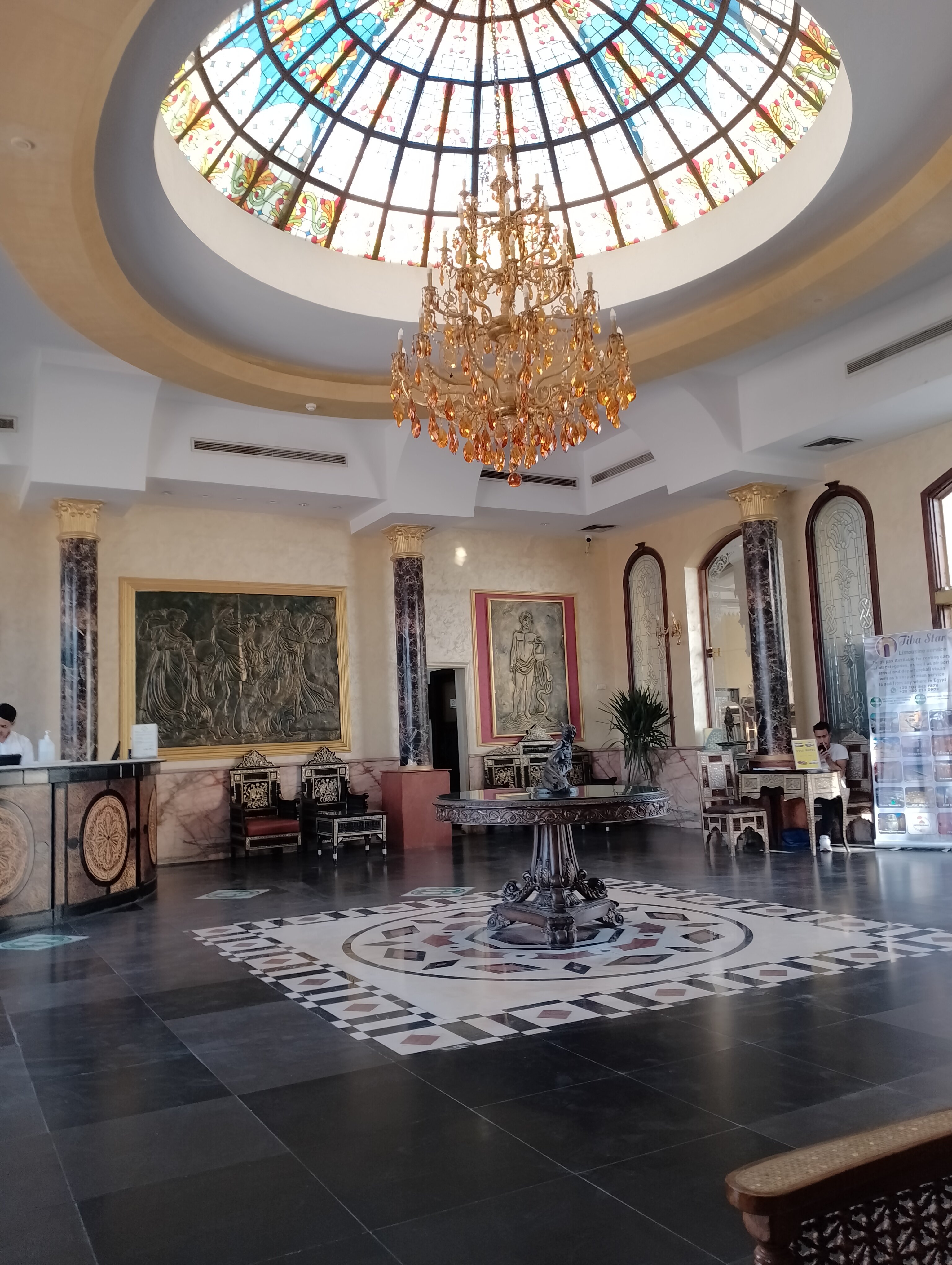 Фото отеля 2