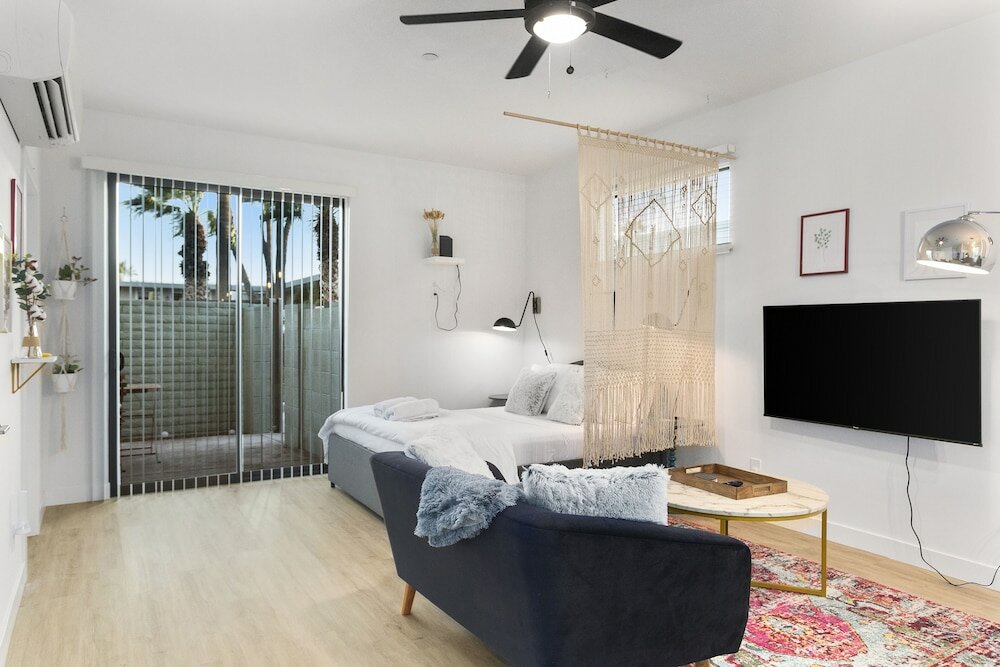 Фото Primo Old Town Location with Heated Pool