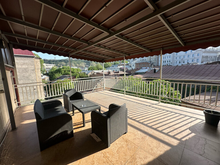 Фото Imperial House