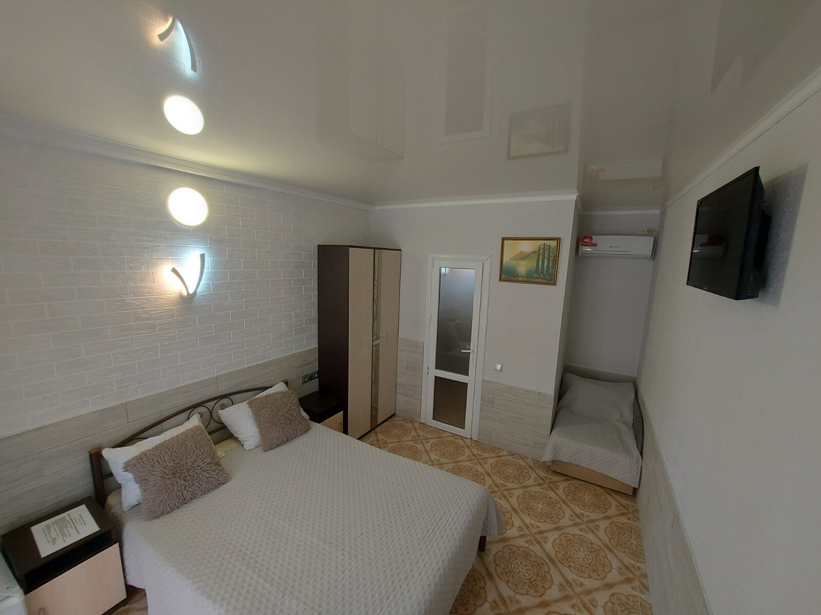 Фото Гостевой дом Виктория