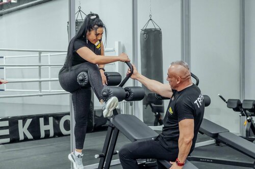 Oltita bir guruh porno