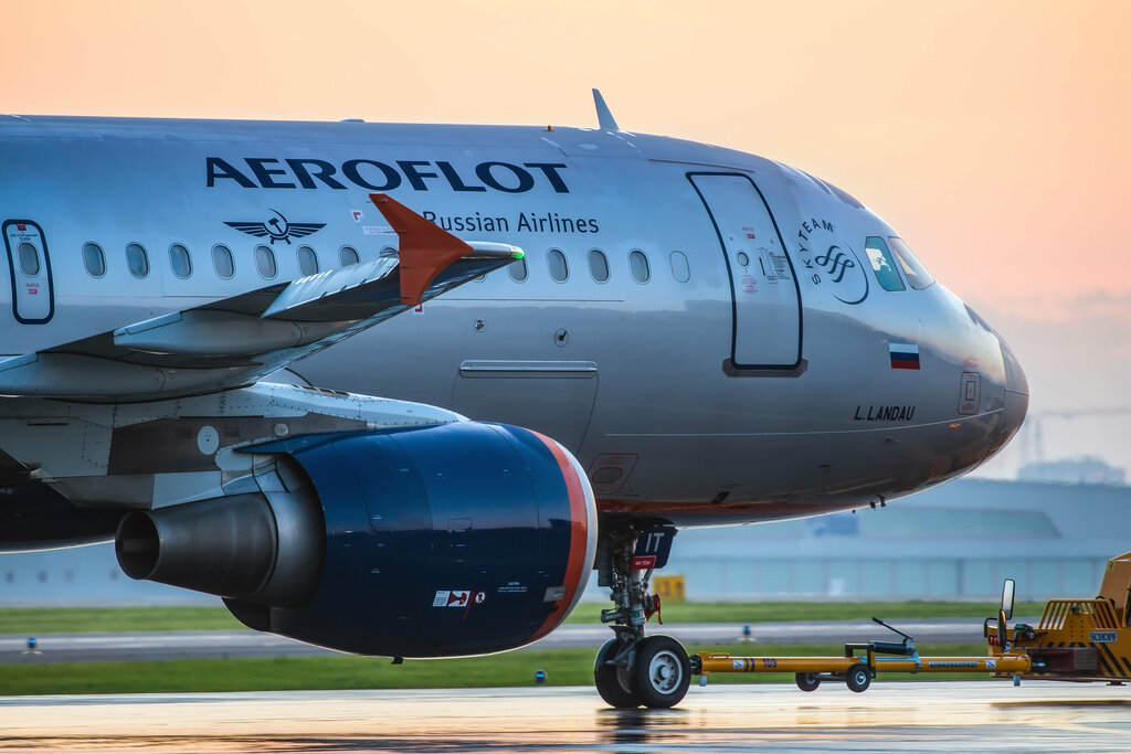 Havacılık şirketleri Aeroflot Rus Hava Yolları, Antalya, foto