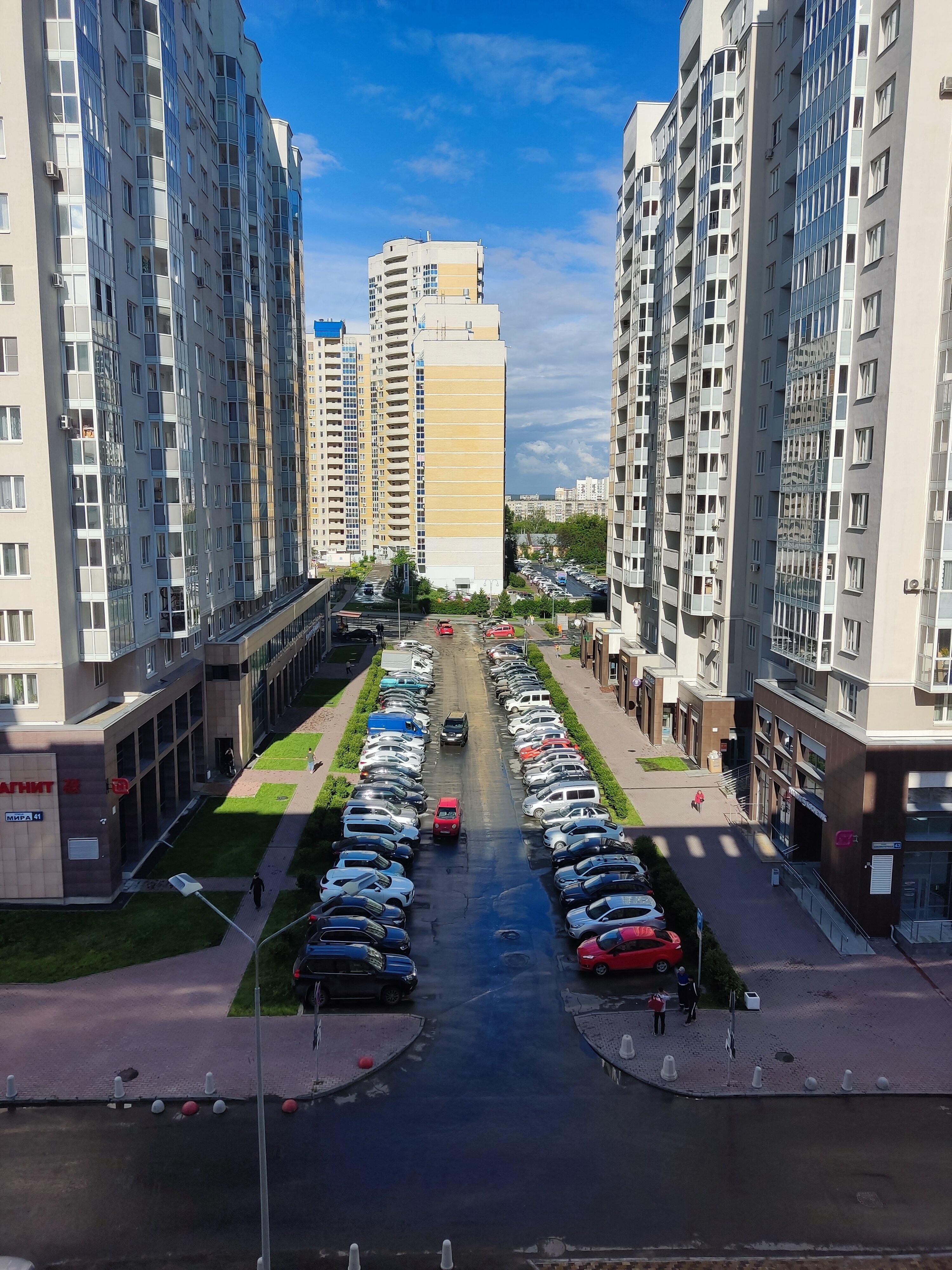 Фото FarFour Inn & Suite