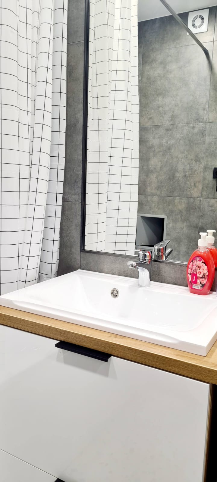 Фото Квартира с дизайнерским ремонтом в Центральном районе