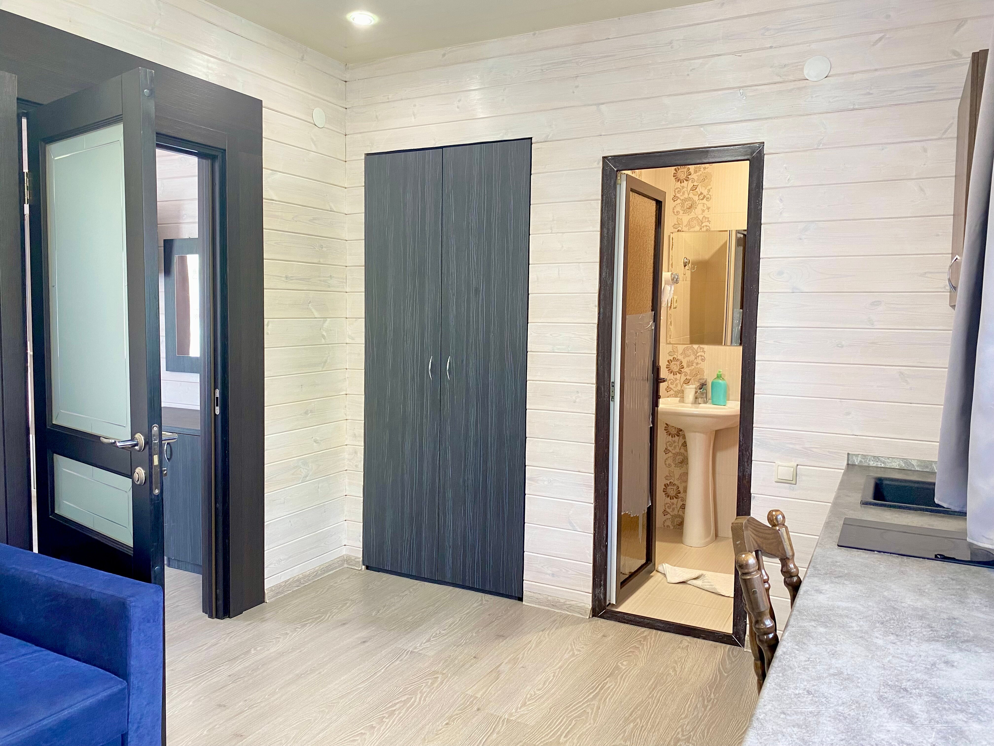 Фото Golden House