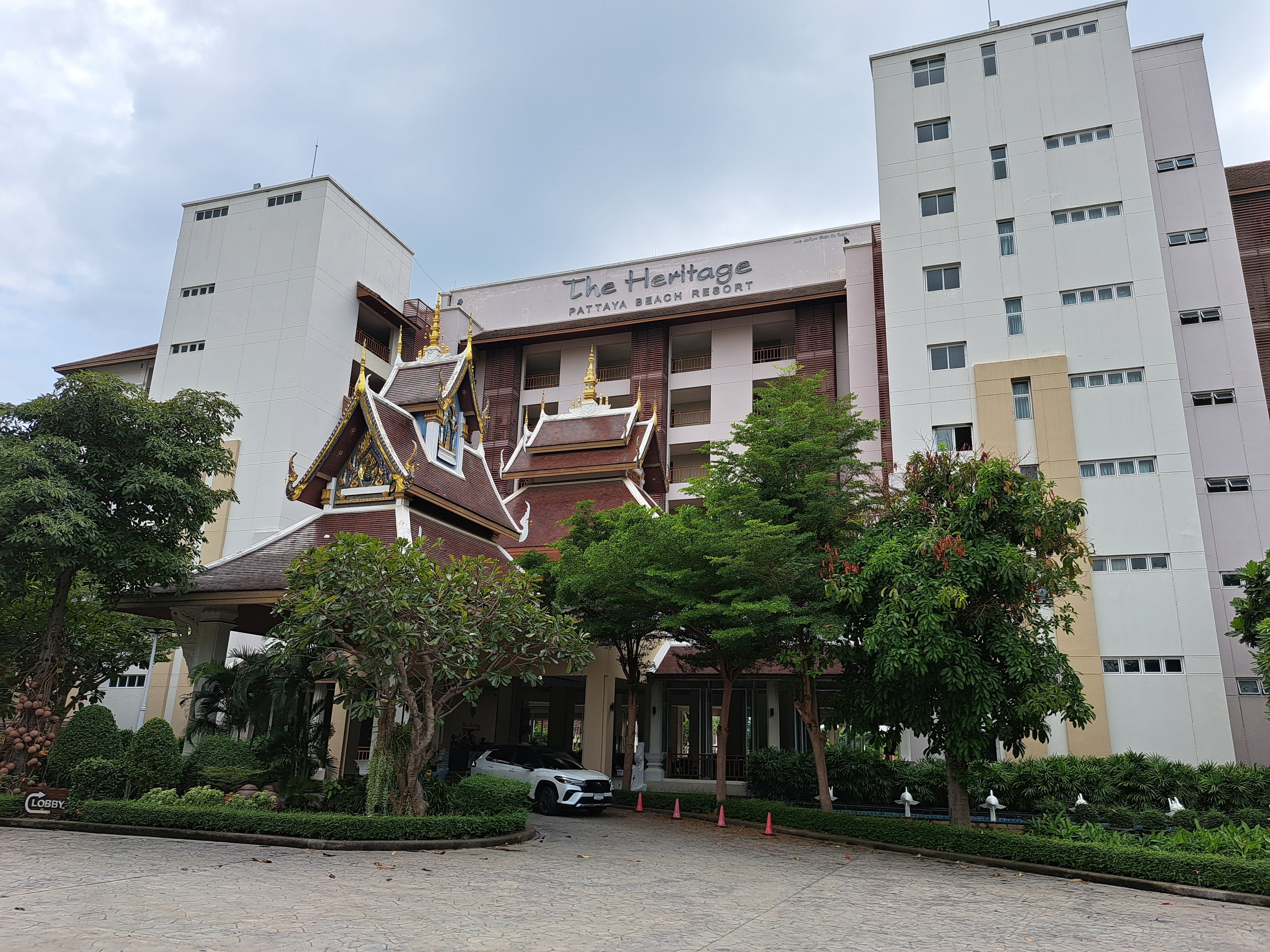 Фото The Heritage Pattaya Beach Resort