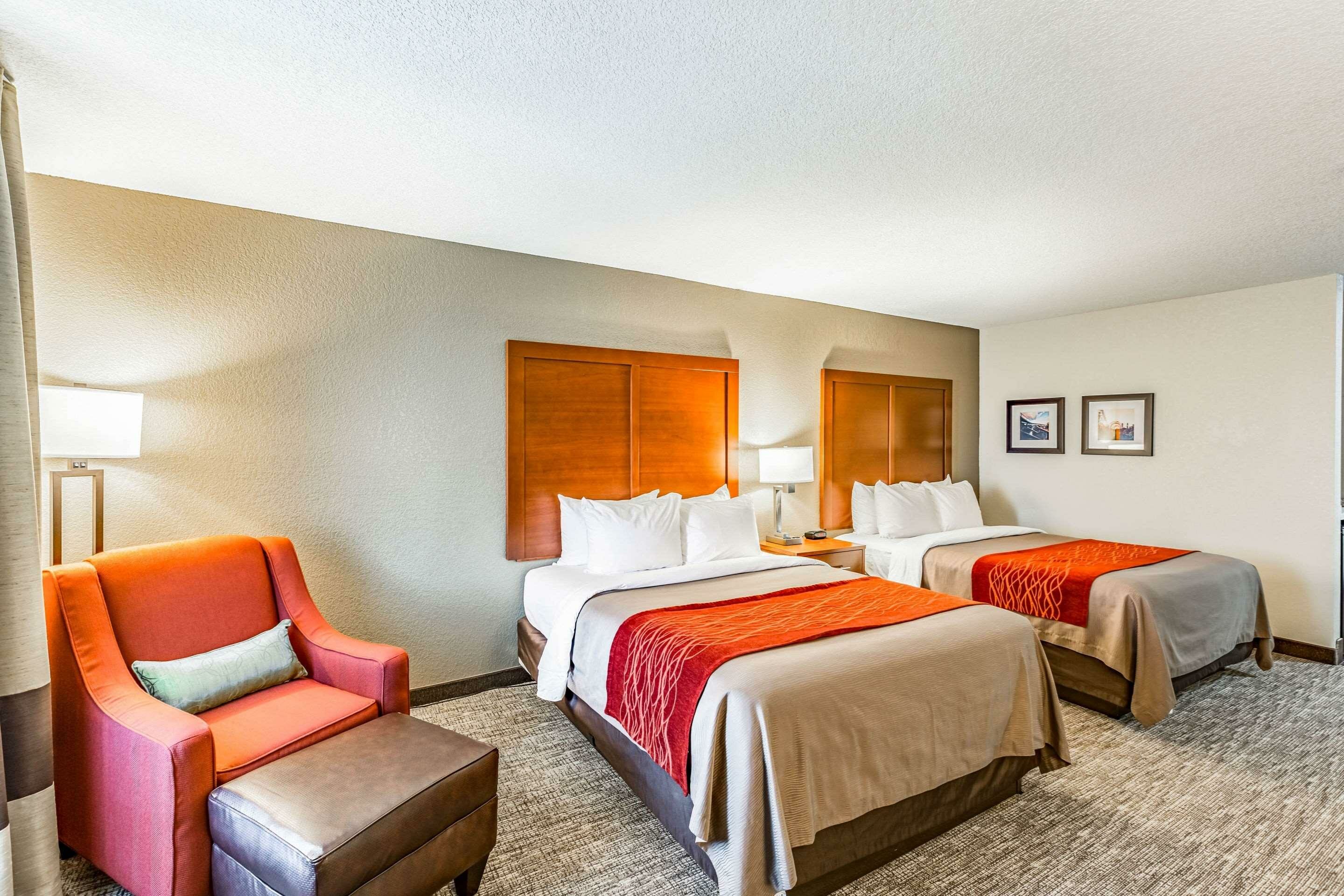 Фото Super 8 by Wyndham Altoona