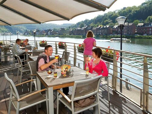 Внешний вид отеля Ibis Dinant Centre в Динане, фото 3