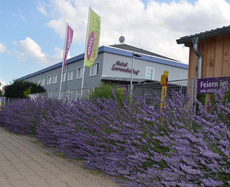 Фото Hotel Lavendelhof & Eselhof Nauen