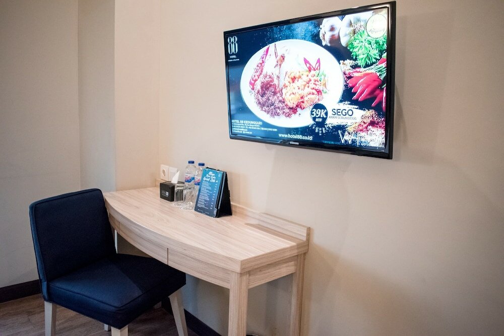 Фото Hotel 88 Kedungsari by Wh