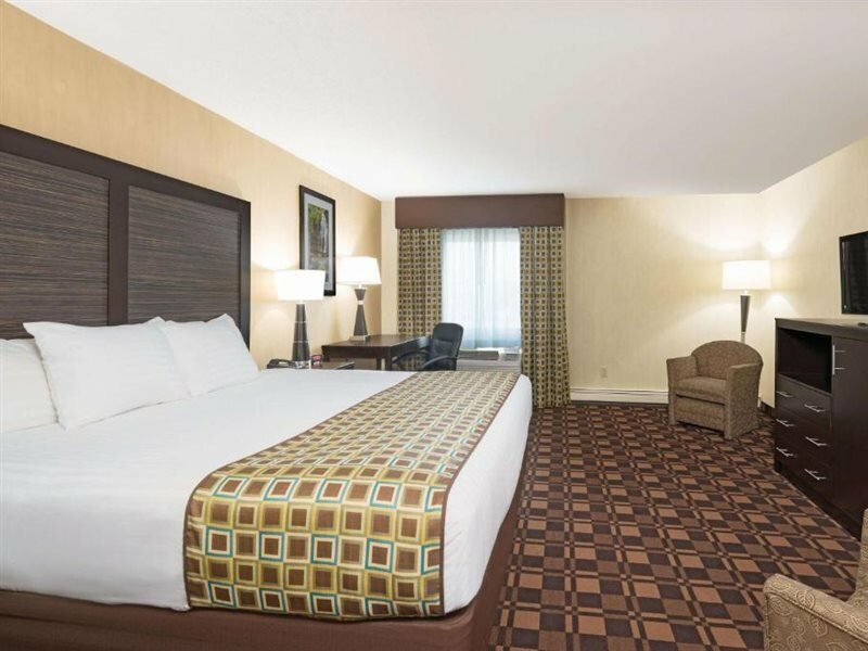 Фото La Quinta Inn by Wyndham Buffalo Airport