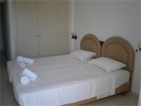 Фото Kalypso Suites Hotel