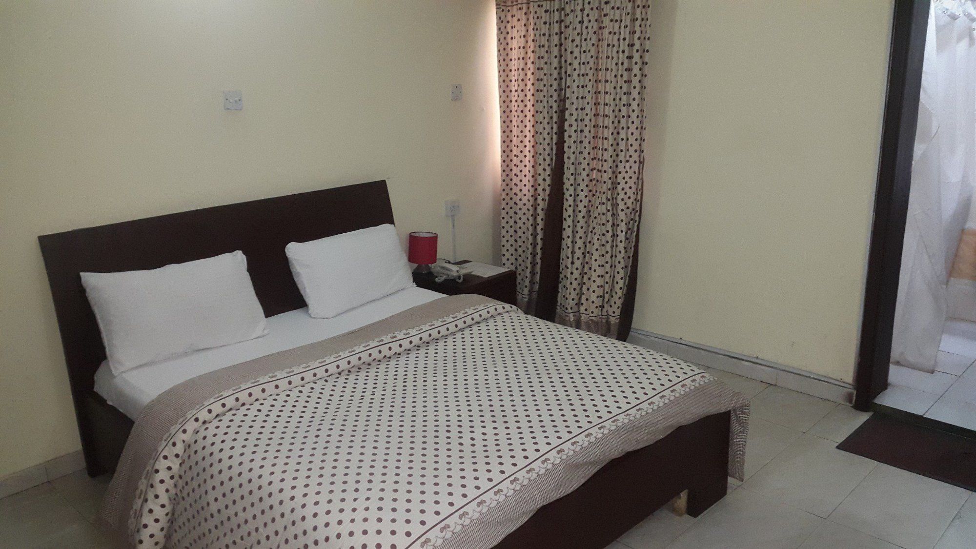 Фото Peerage Retreat and Resort