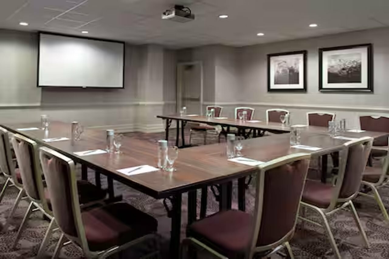 Фото Hilton Garden Inn Atlanta-Buckhead