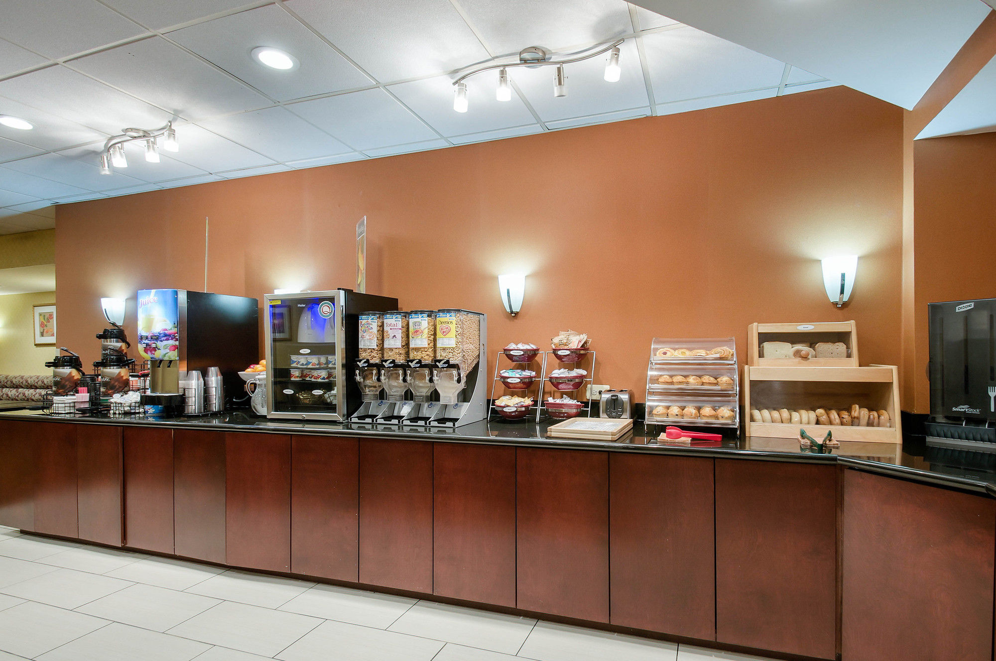 Фото Quality Inn Windsor Mill