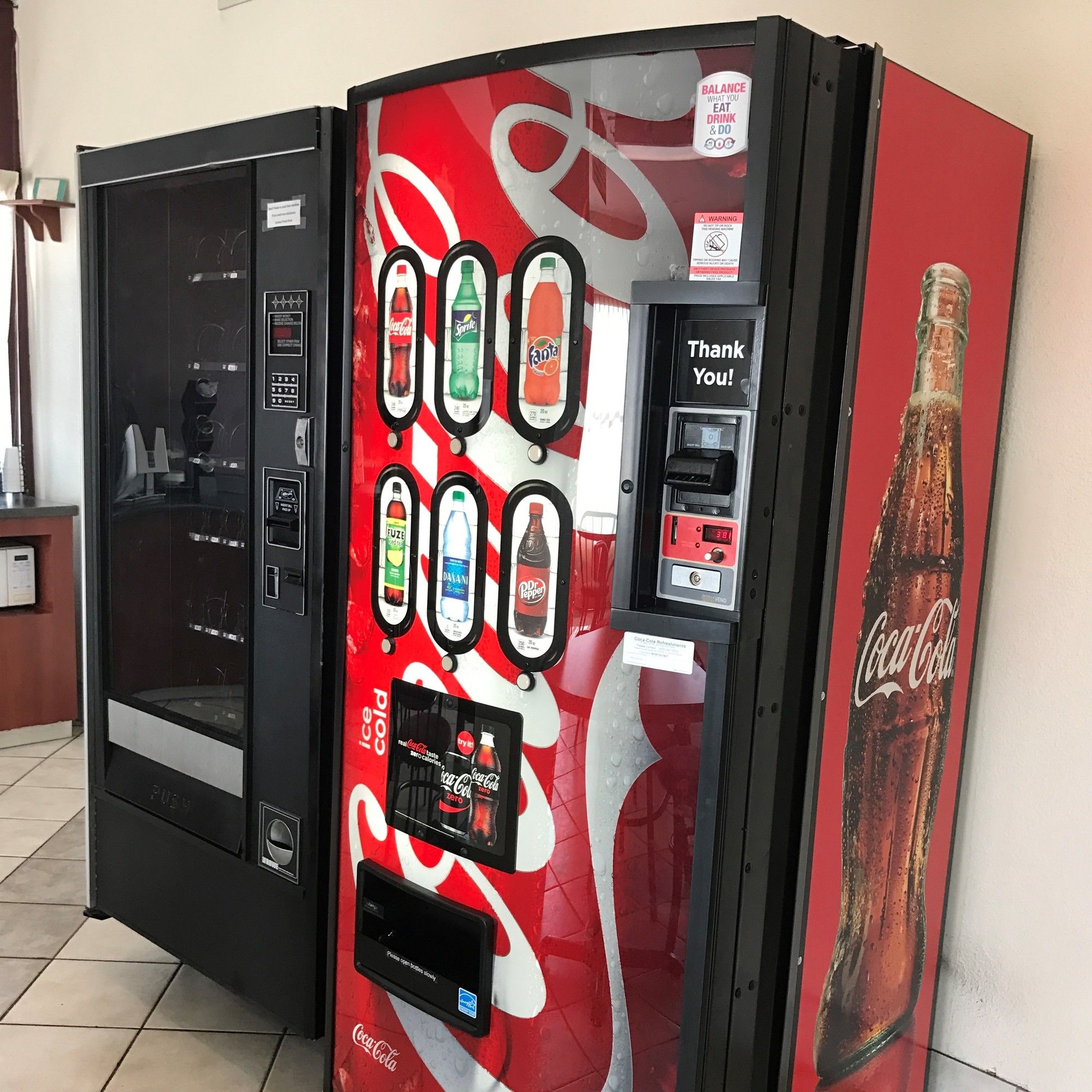 Фото HomeTowne Studios by Red Roof San Antonio E - Near At&t Center