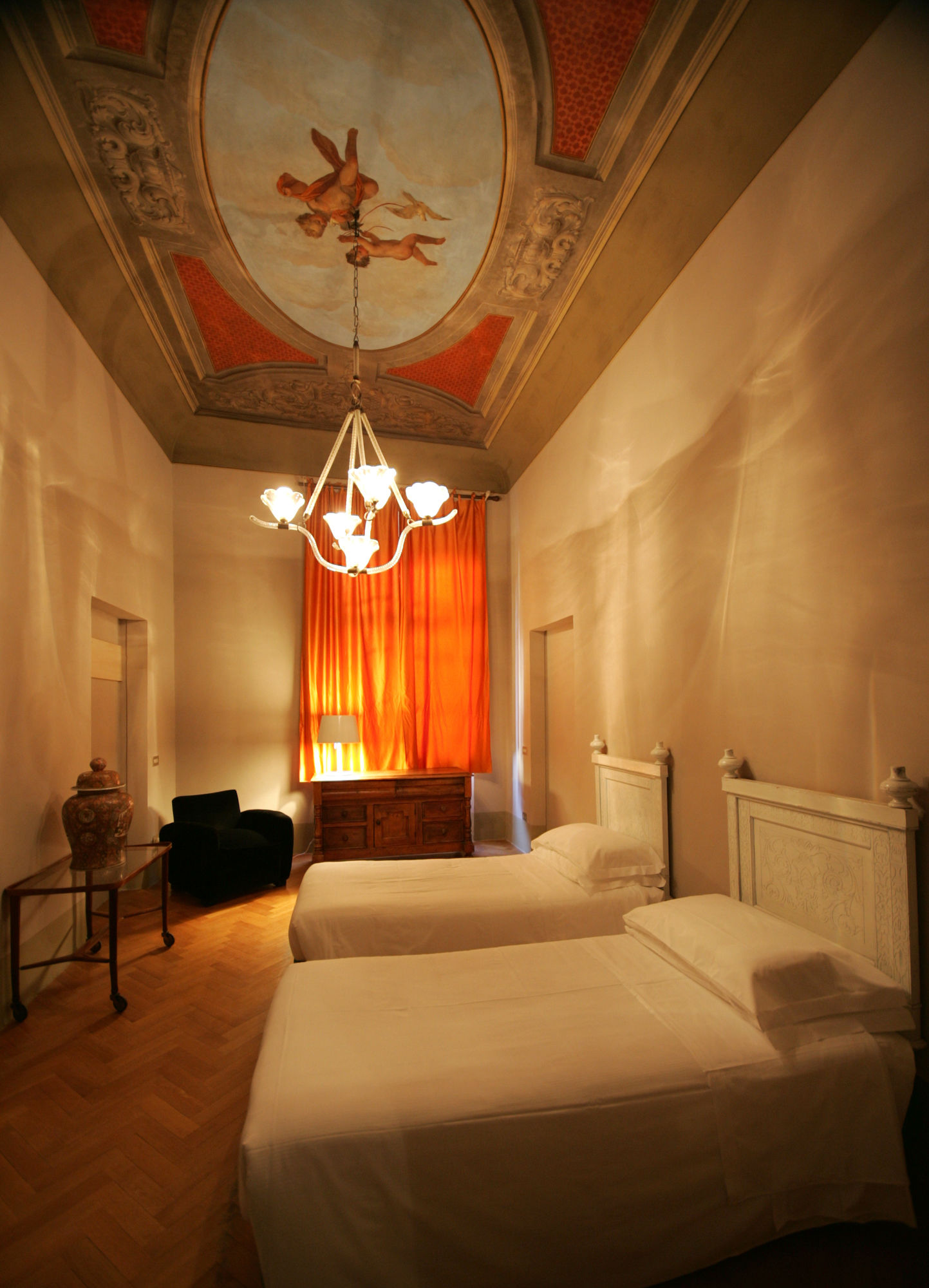 Фото № 4u Guest House