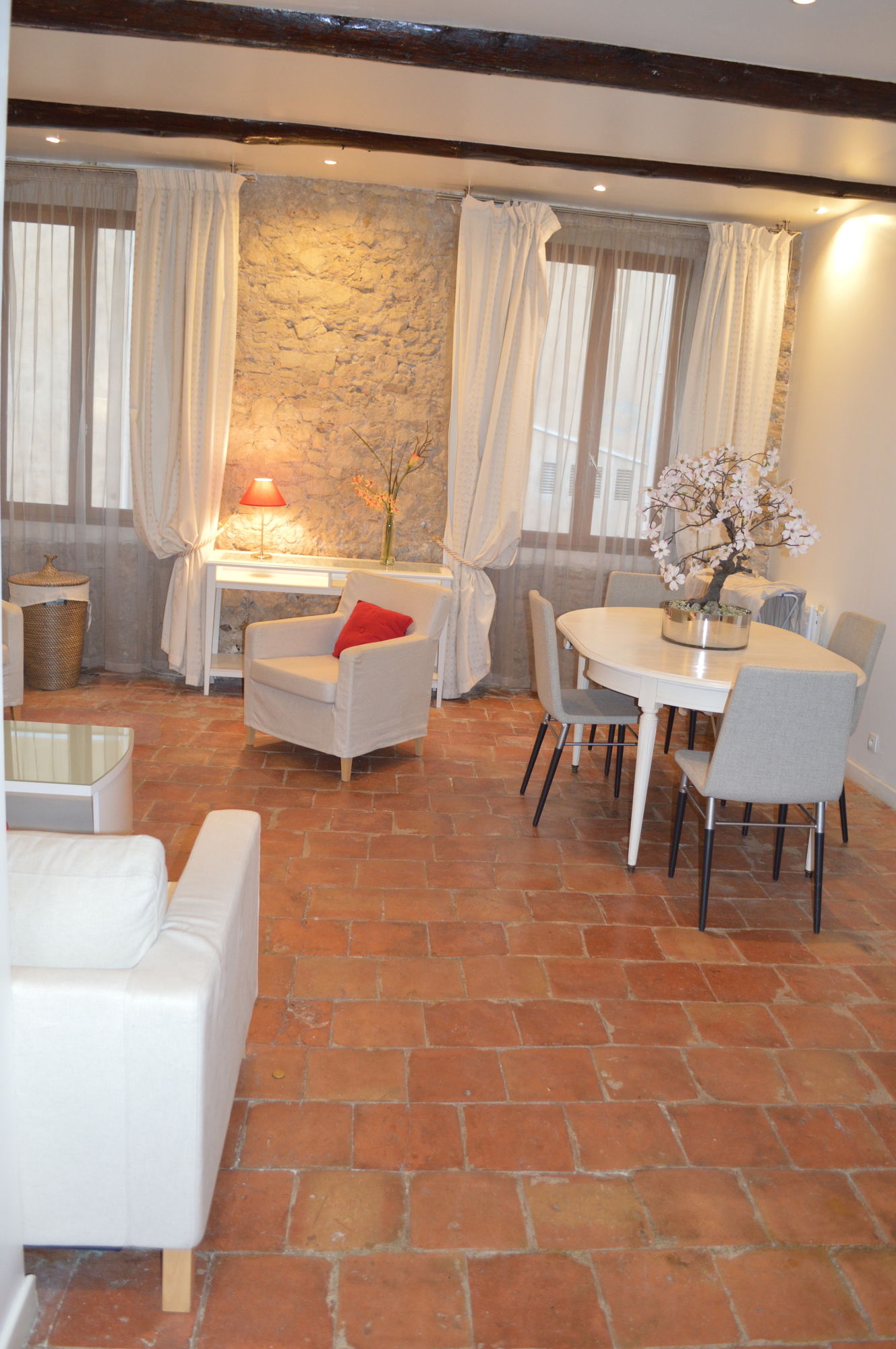 Фото Les Appartements du Vieux-Port